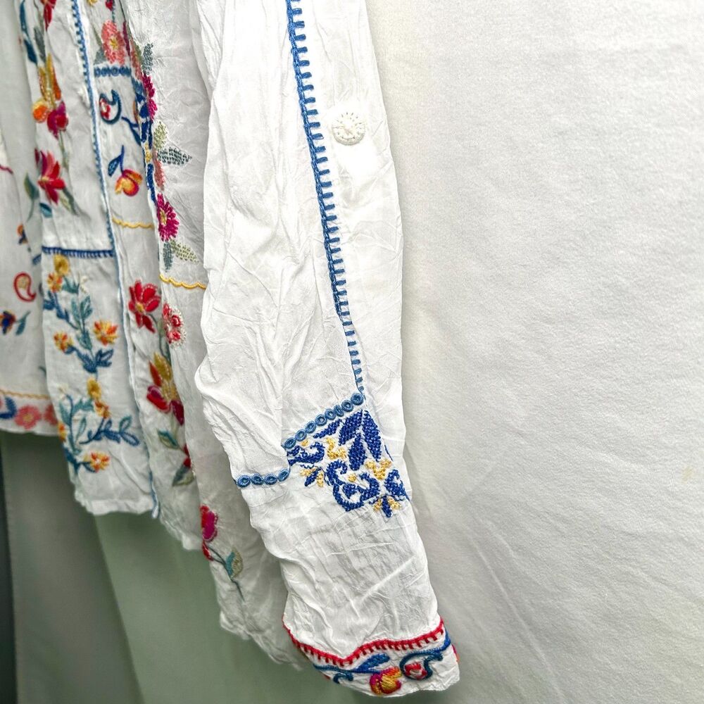 Johnny Was Zodea Almeria White Embroidered Button Front Top PL - Picture 9 of 13